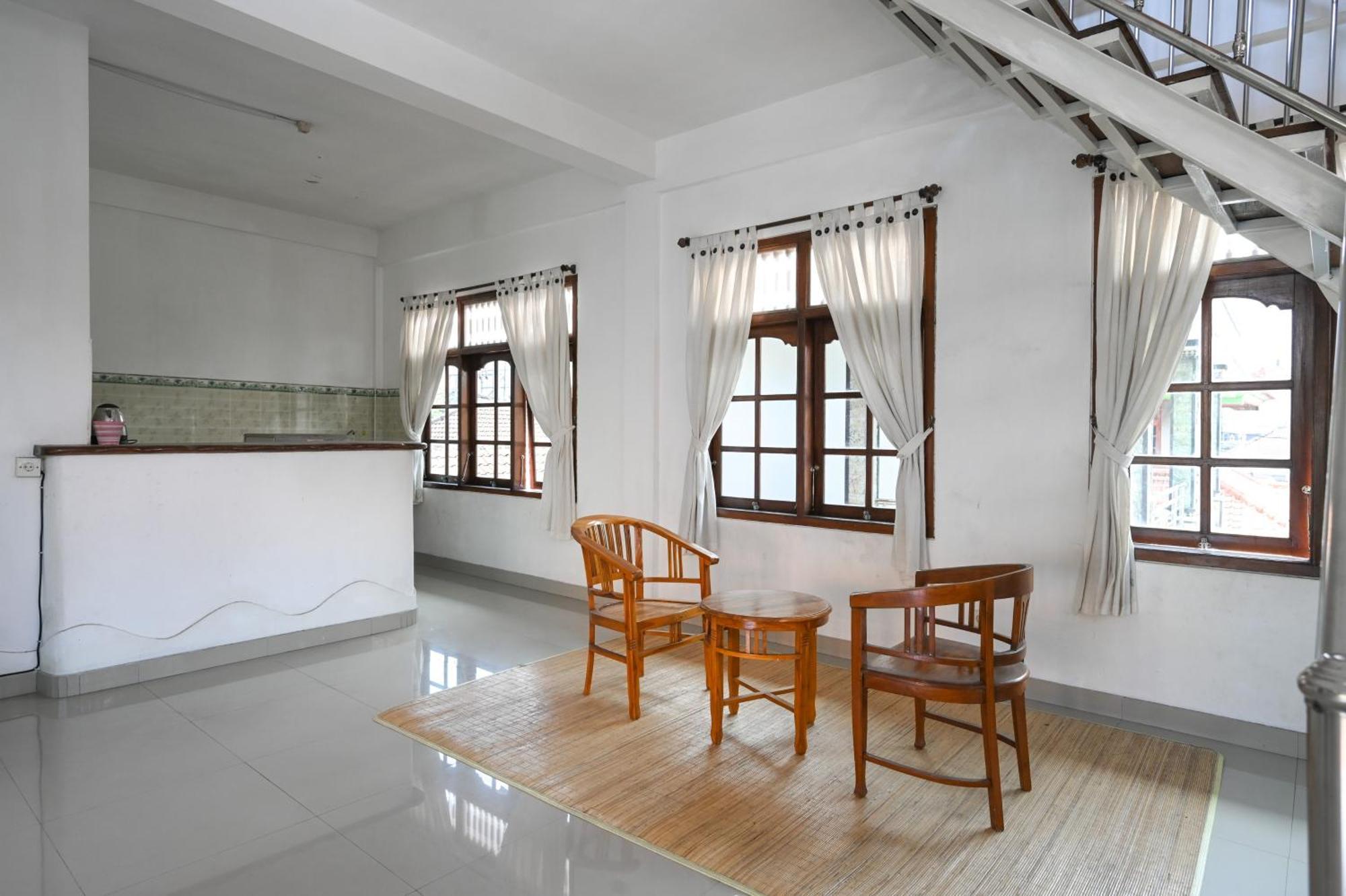 Ceria Guesthouse Seminyak Mitra Reddoorz Zewnętrze zdjęcie