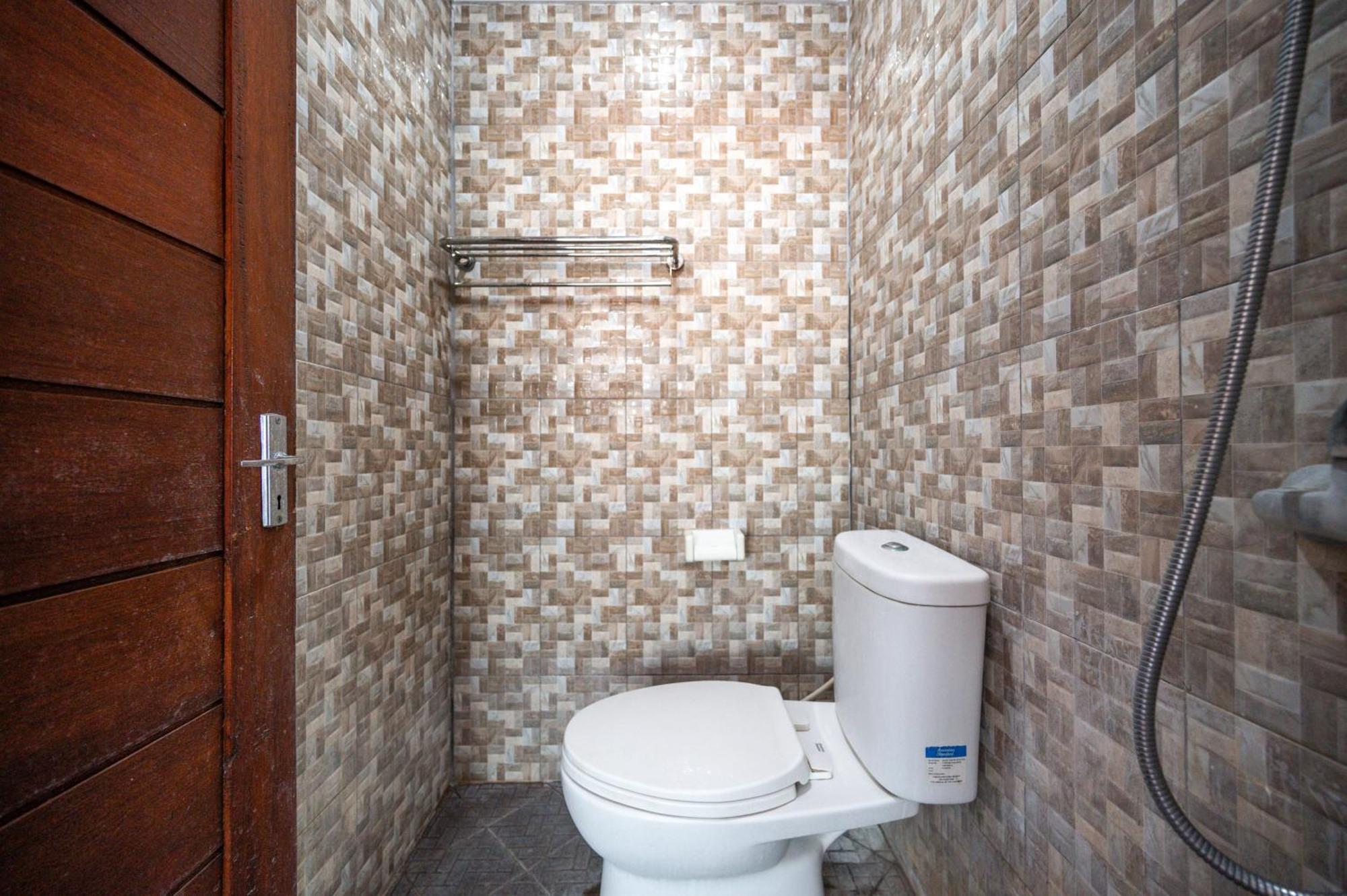 Ceria Guesthouse Seminyak Mitra Reddoorz Zewnętrze zdjęcie