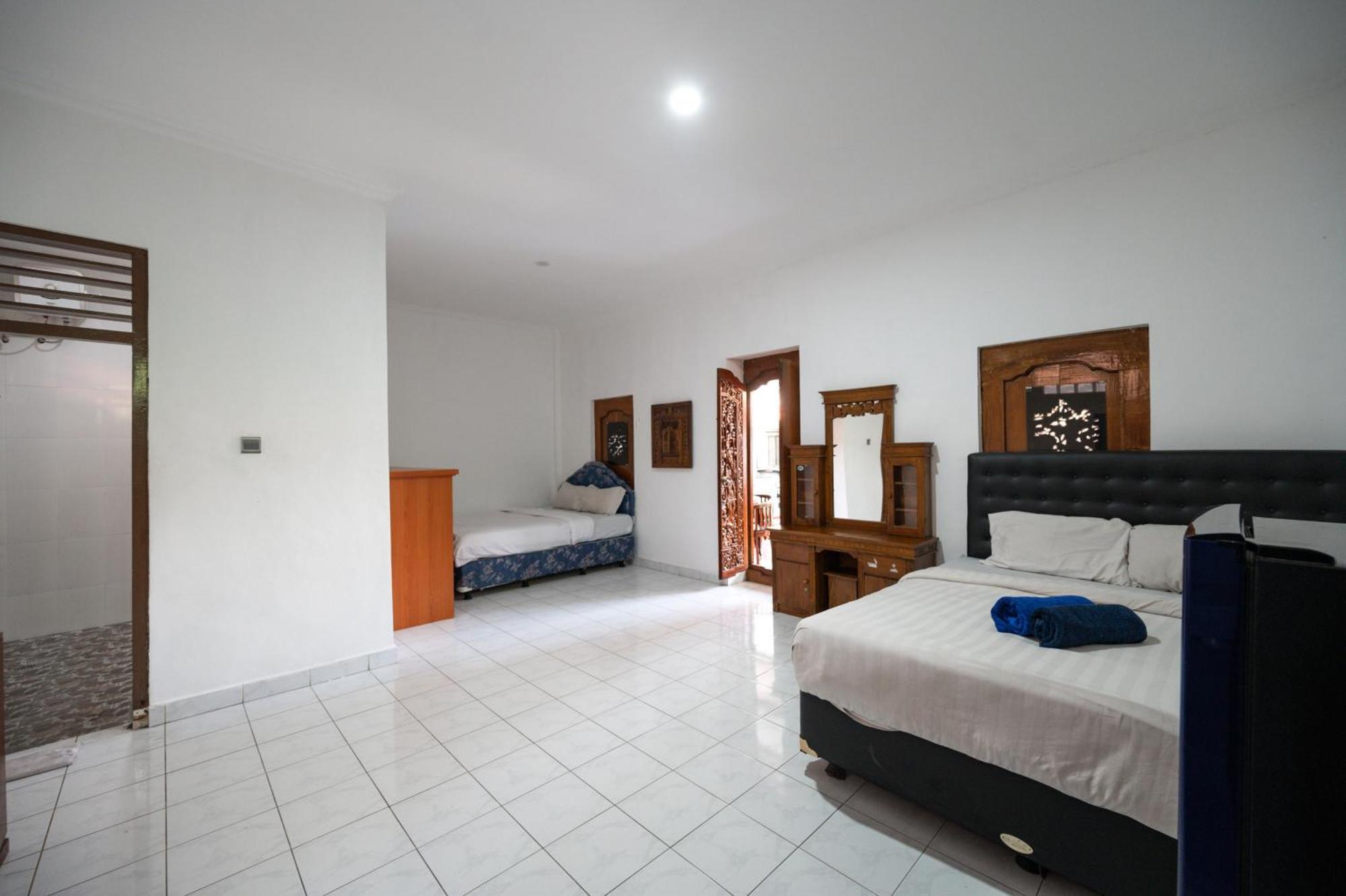 Ceria Guesthouse Seminyak Mitra Reddoorz Zewnętrze zdjęcie
